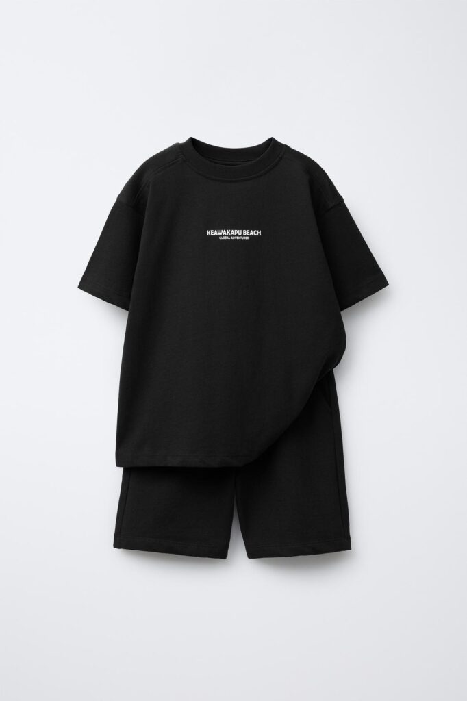 Фото - Комплект футболка + шортики чорний однотонний від бренду Zara